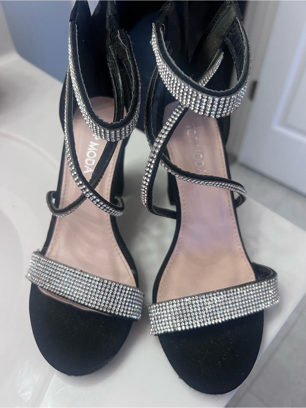 TOP Moda Black Rhinestone Ankle-Strap Dress Heels NWOT